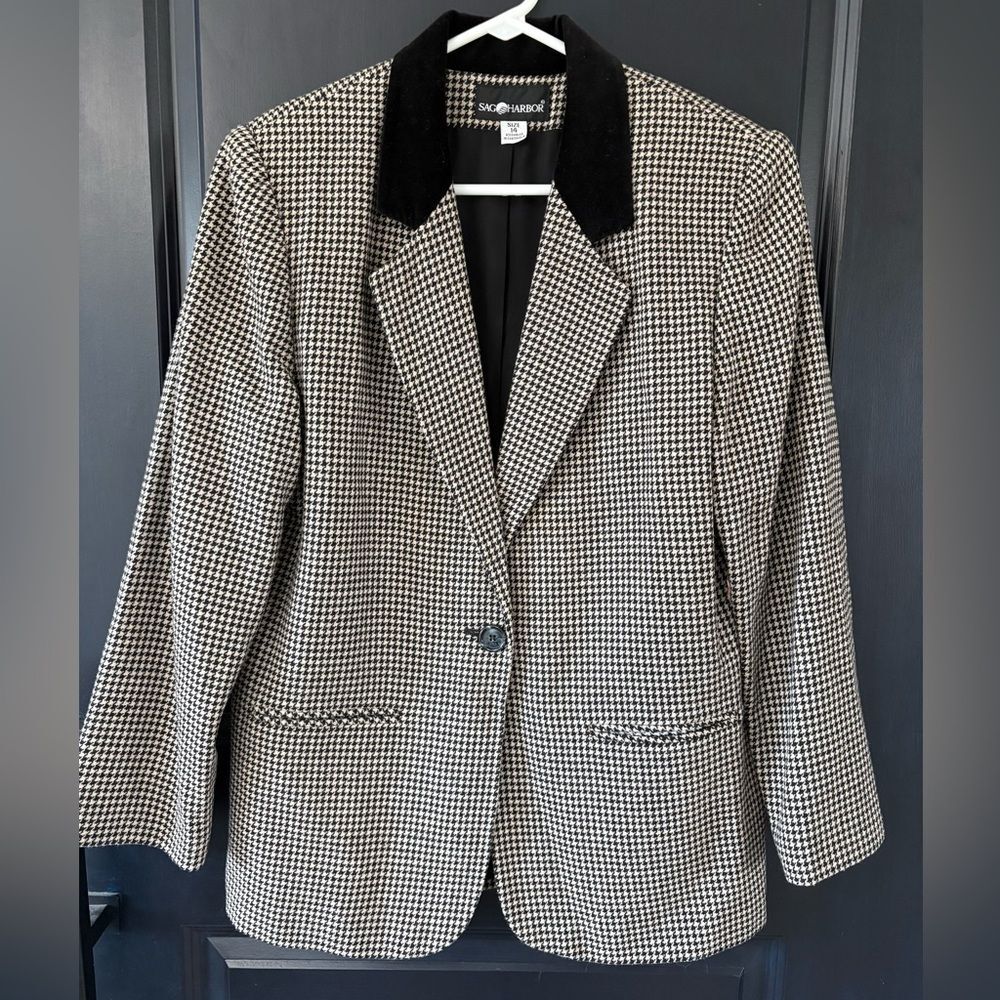 Sag Harbor houndstooth wool blazer